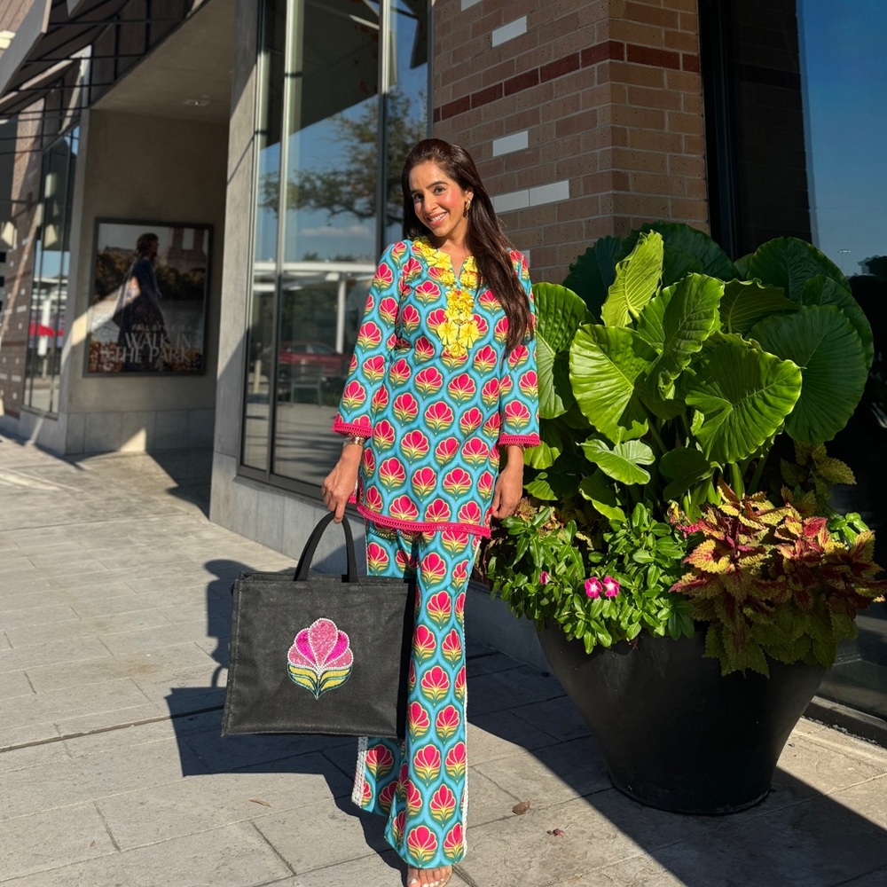 Festive Coord Set With Matching Bag - image 2